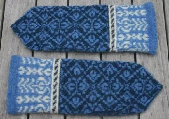 Fair Isle knitting patterns-Tulip Mittens Knitting Pattern PDF