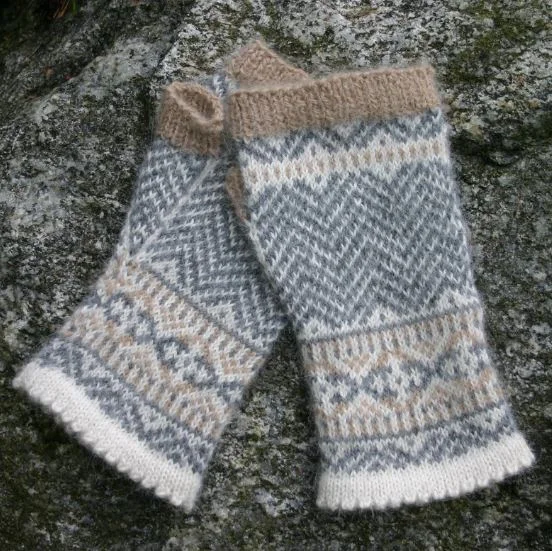 Chevron Fingerless Mittens Knitting Pattern PDF