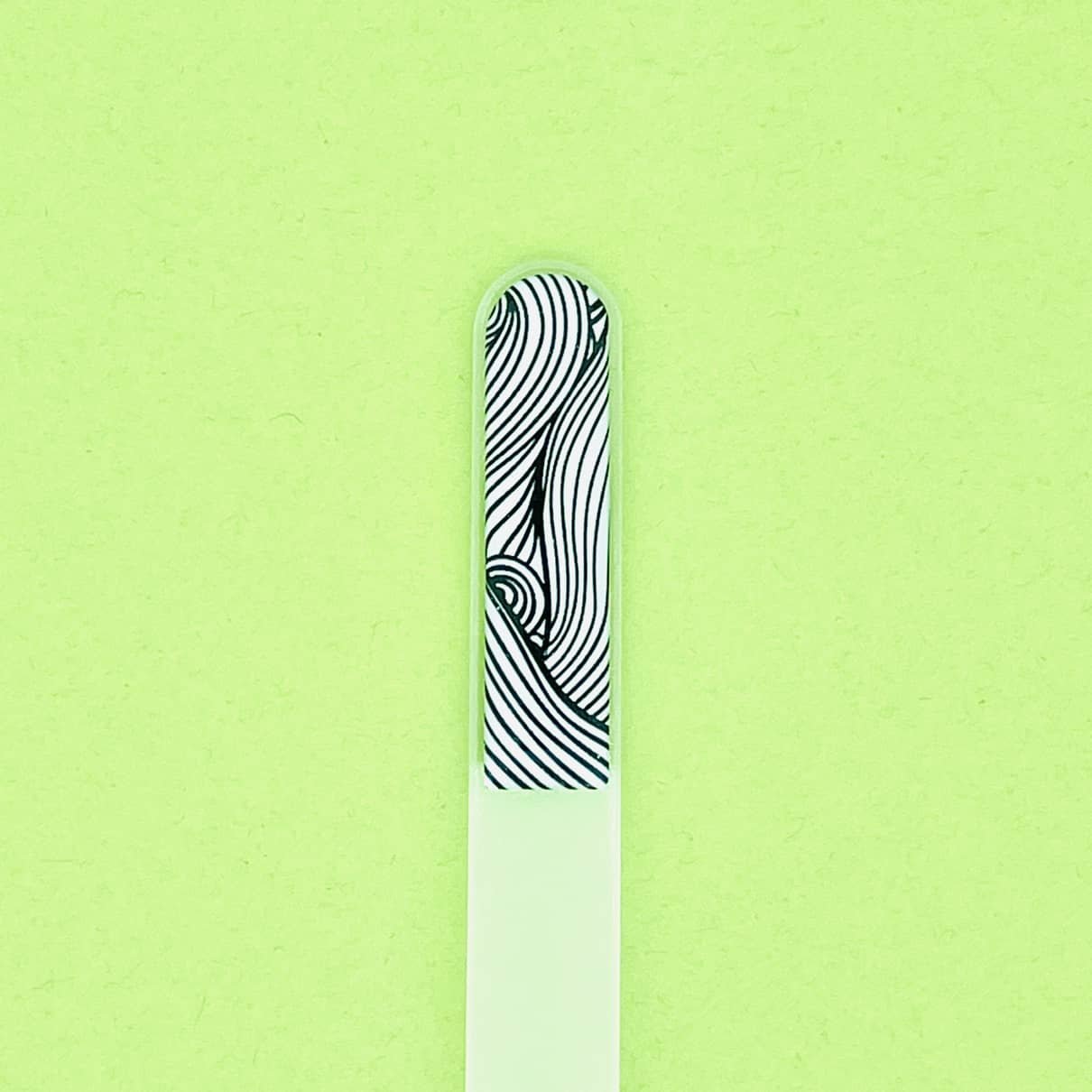 Handle black and white wavy lines.JPG