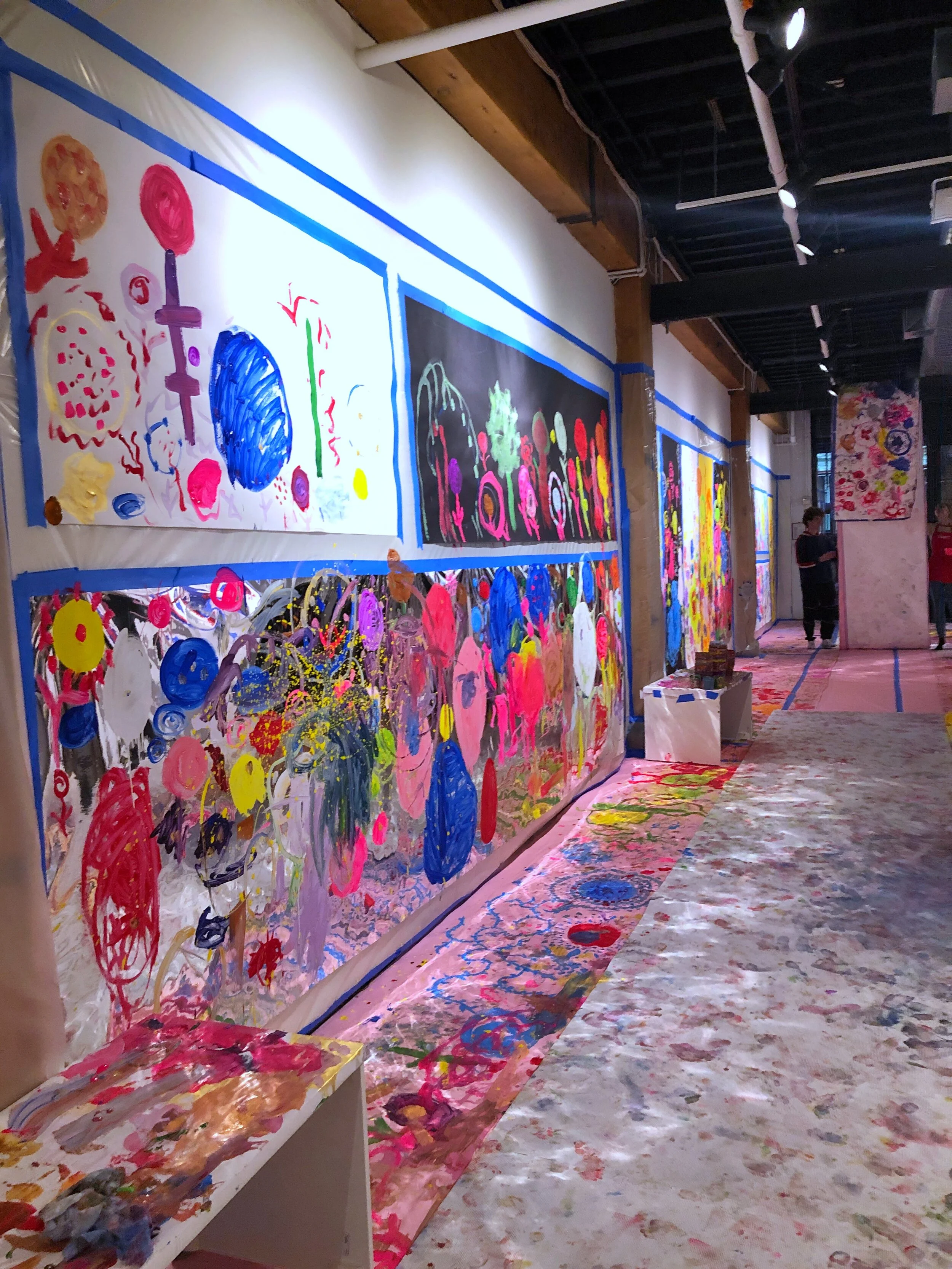 giant-interactive-art-workshop-with-herve-tullet-the-giant-room