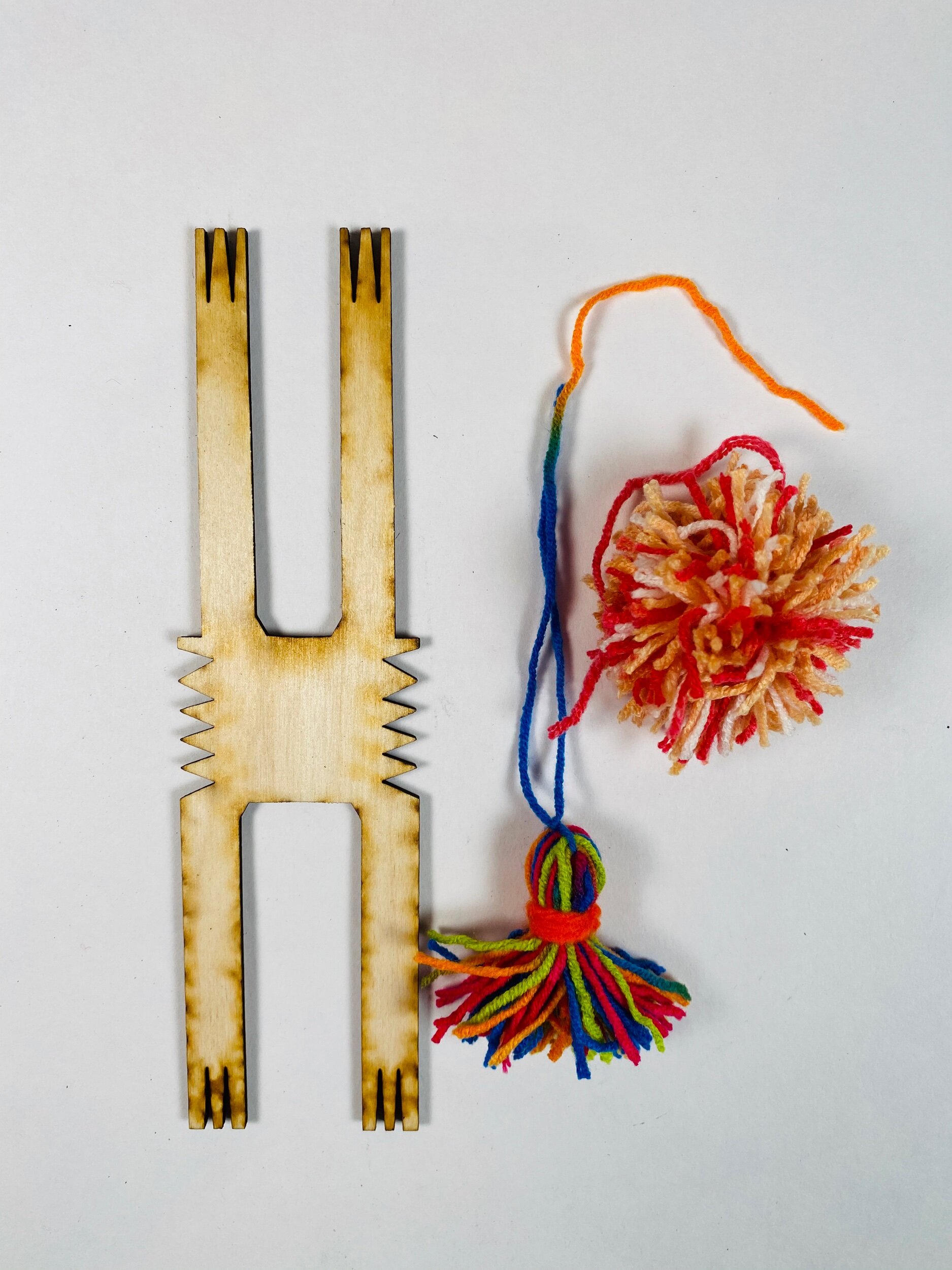 Pom-Pom and Tassal Maker 