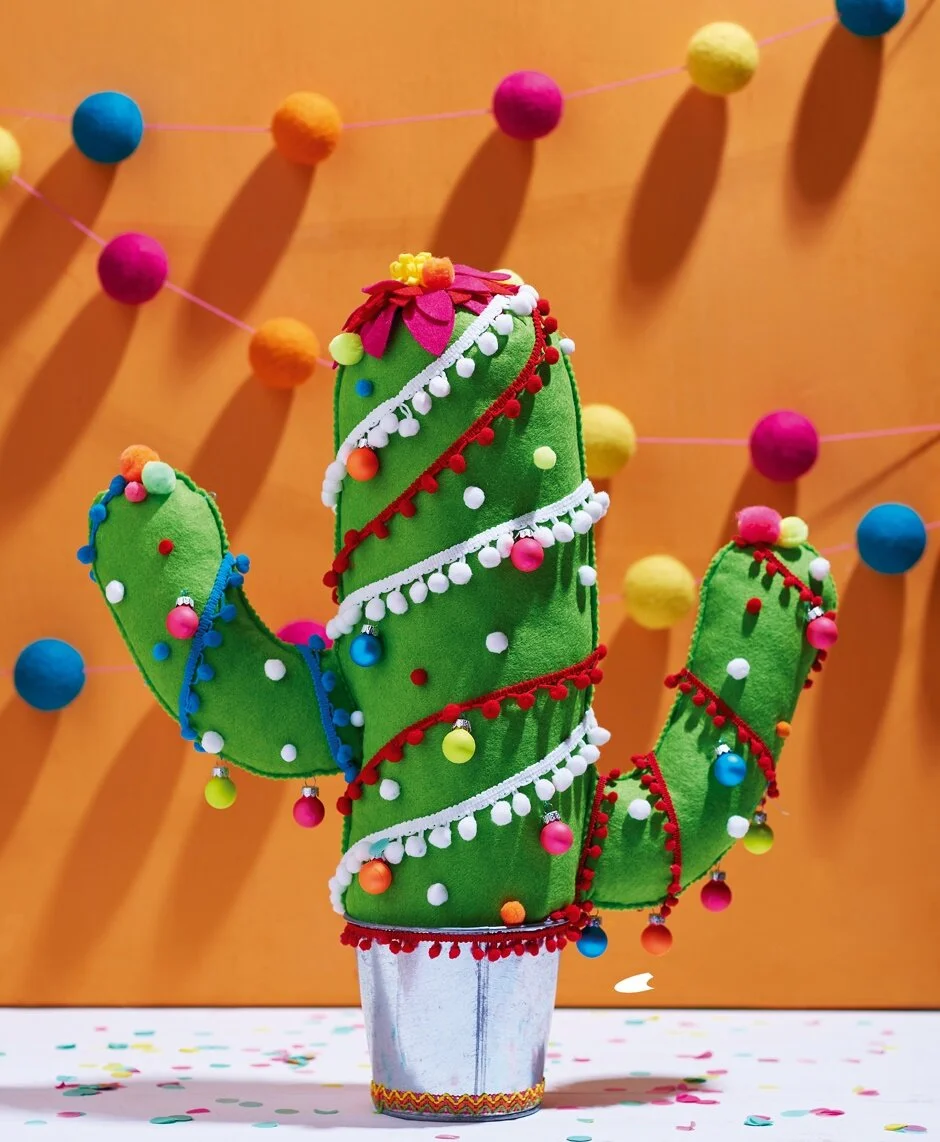 DIY Christmas Tree &amp; Ornaments