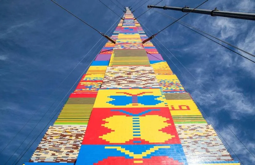 Build with LEGO: Build the tallest tower