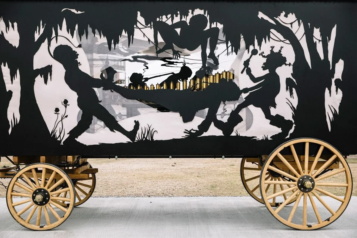 Moving Monument: Sending out a Signal