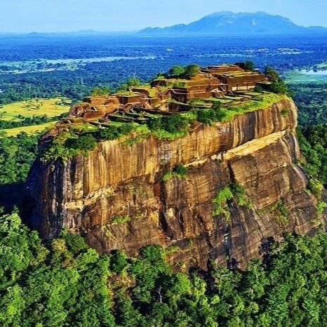 Travel to the Ancient Palace of Sigiriya