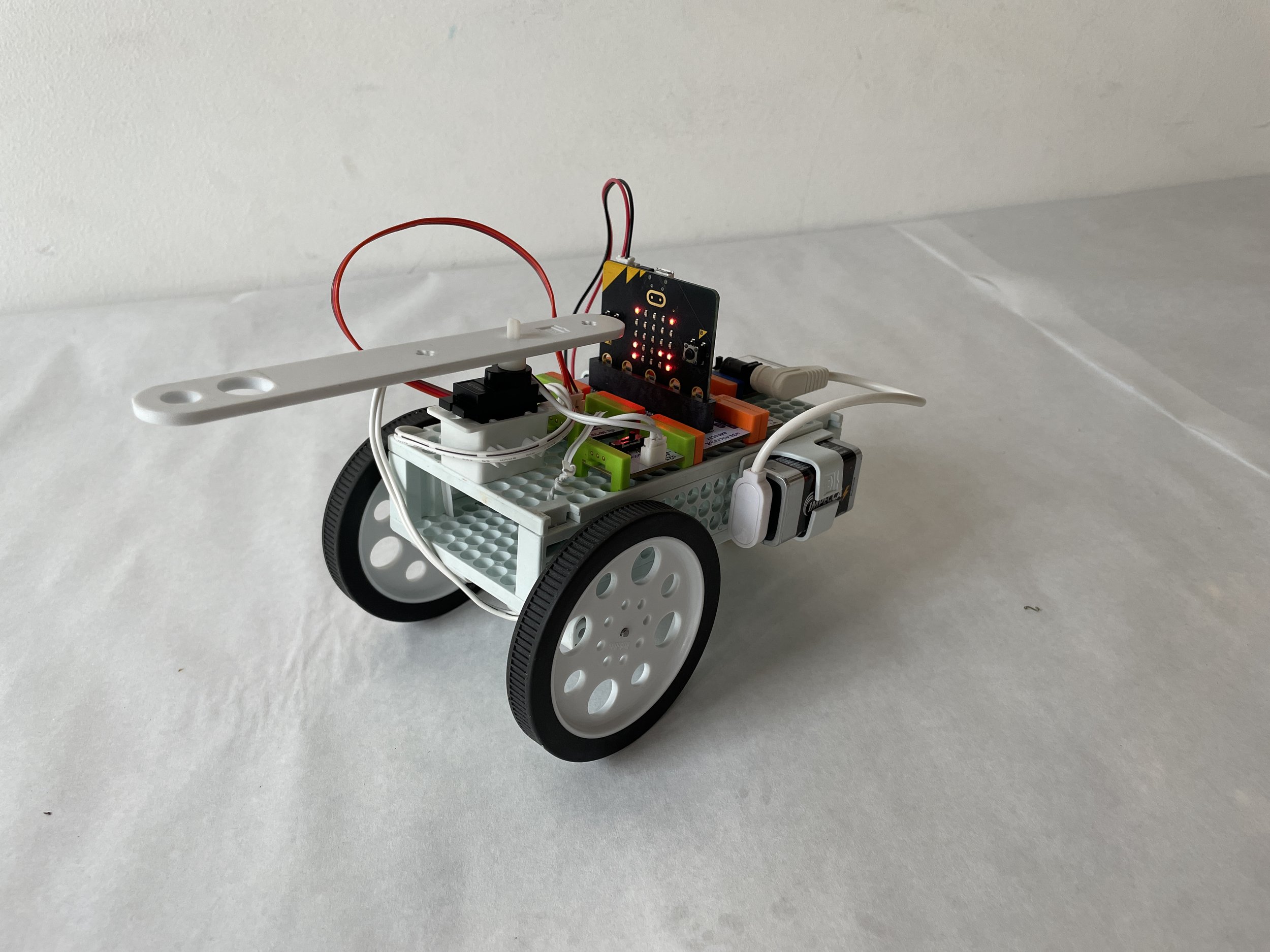 car littlebits microbit.JPG