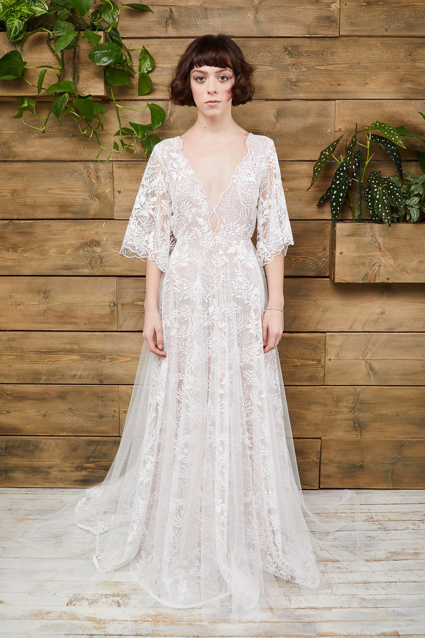 13-03-52 E W Couture lookbook 2019_social media.jpg