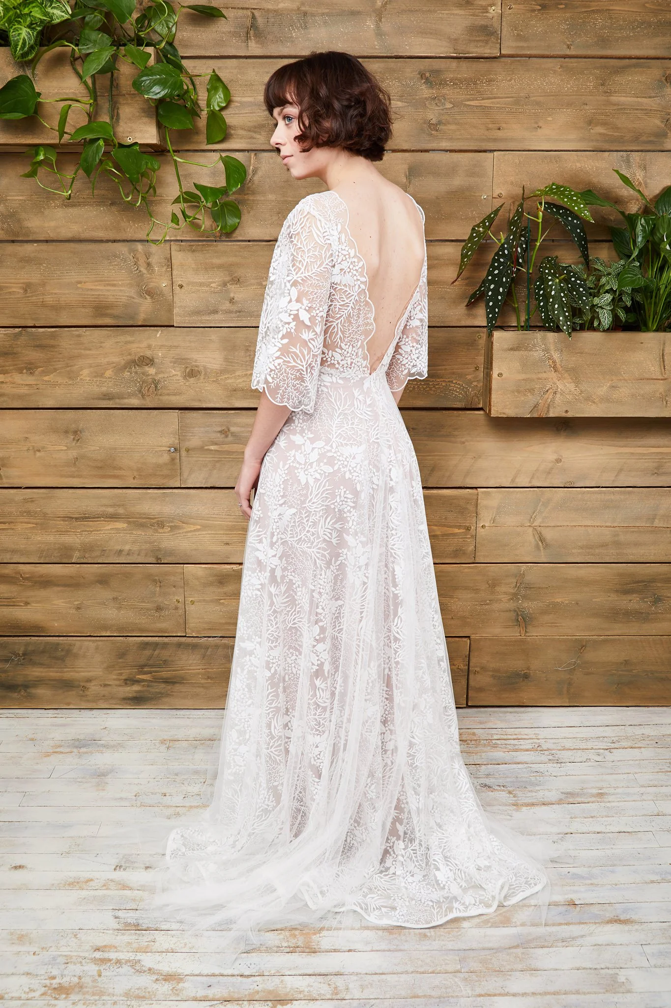 13-10-22 E W Couture lookbook 2019_social media.jpg