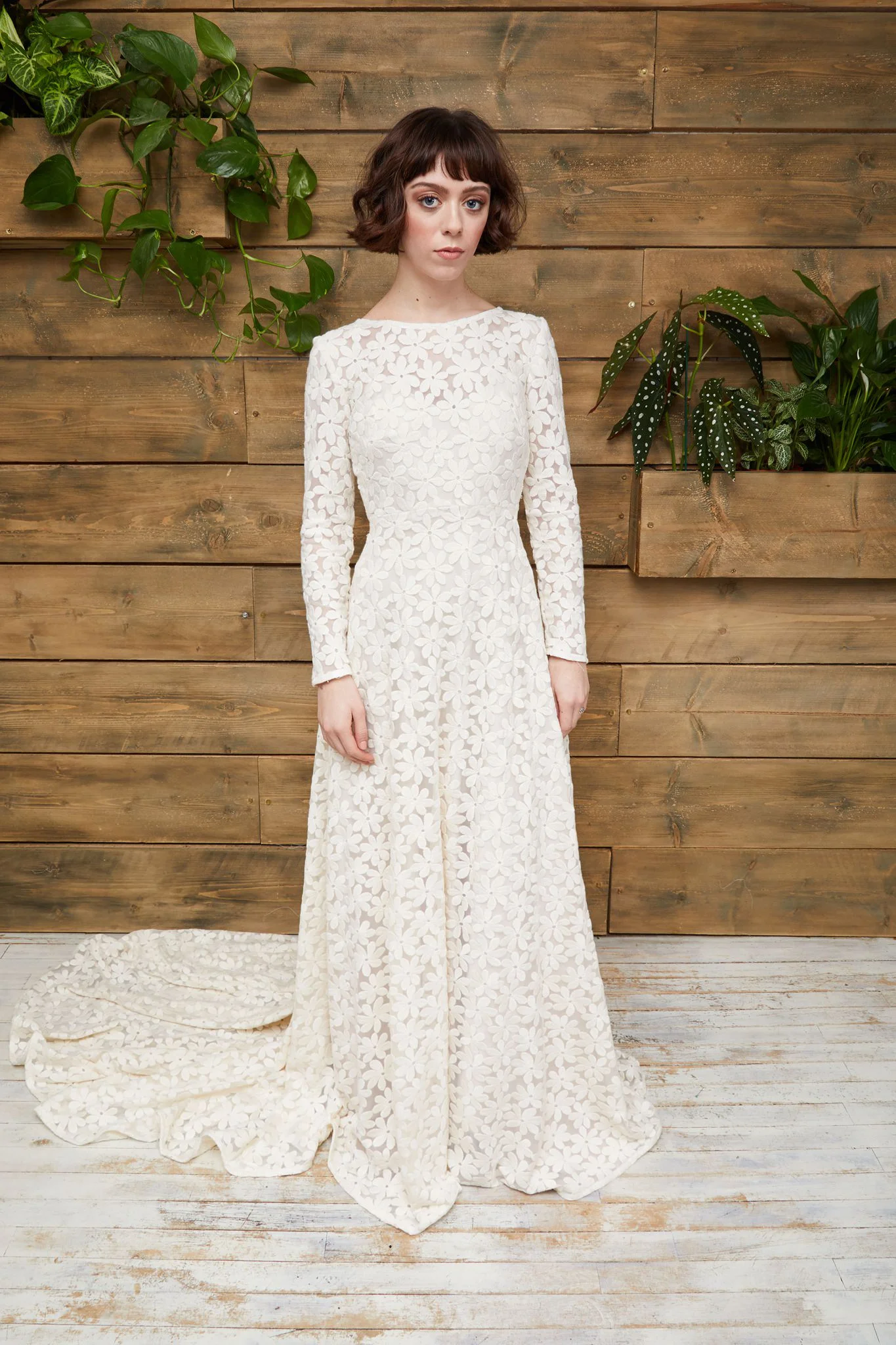 16-43-16 E W Couture lookbook 2019_social media.jpg