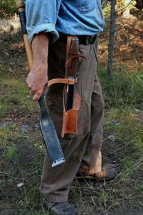 Framing slick_corner chisel_in hand 700.jpg