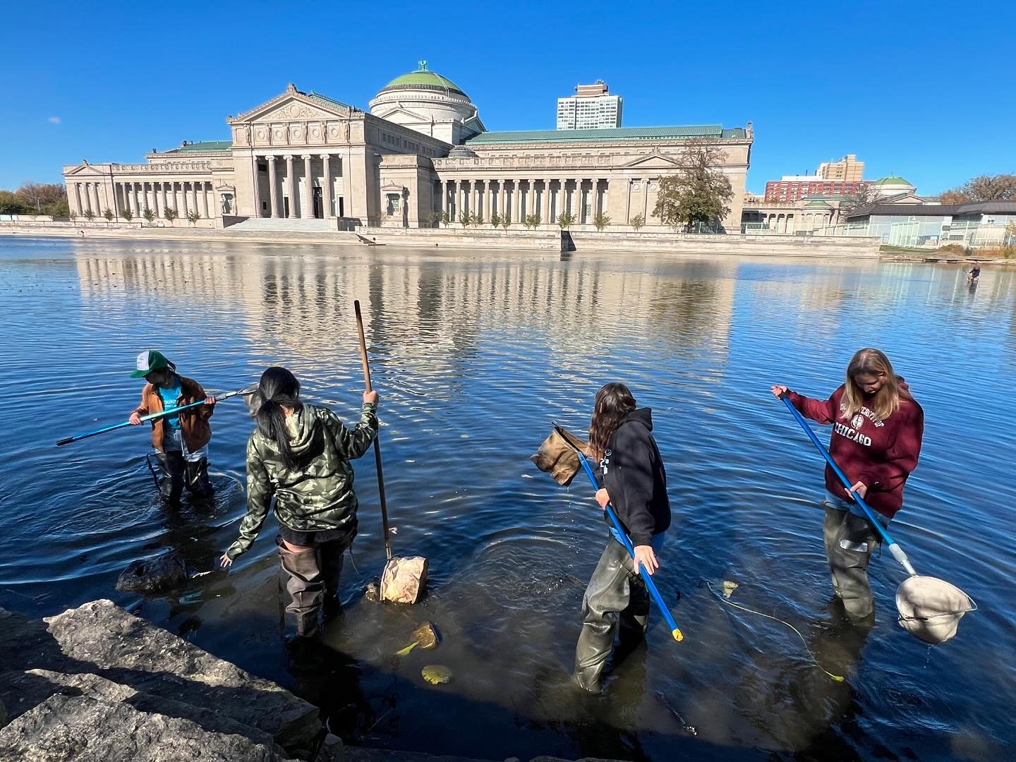 Such a fun day out on the water&mdash;by which I mean the remnant of &ldquo;made water&rdquo; (to tweak a Sinclair phrase) from the Columbian Exposition south of the Museum of Science and Industry, where @friendsofthechicagoriver educator Mark Hauser