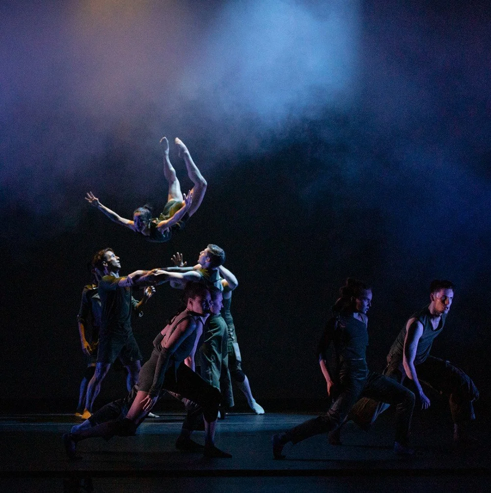 I had the absolute pleasure of photographing Dance Kaleidoscope's production of Arresting Momentum last weekend at the Tobias Theater. It was incredible!! Their next show is April 17th-19th at the Schrott.

Photos 1-2: Takbuhan by Christa Smutek
Phot