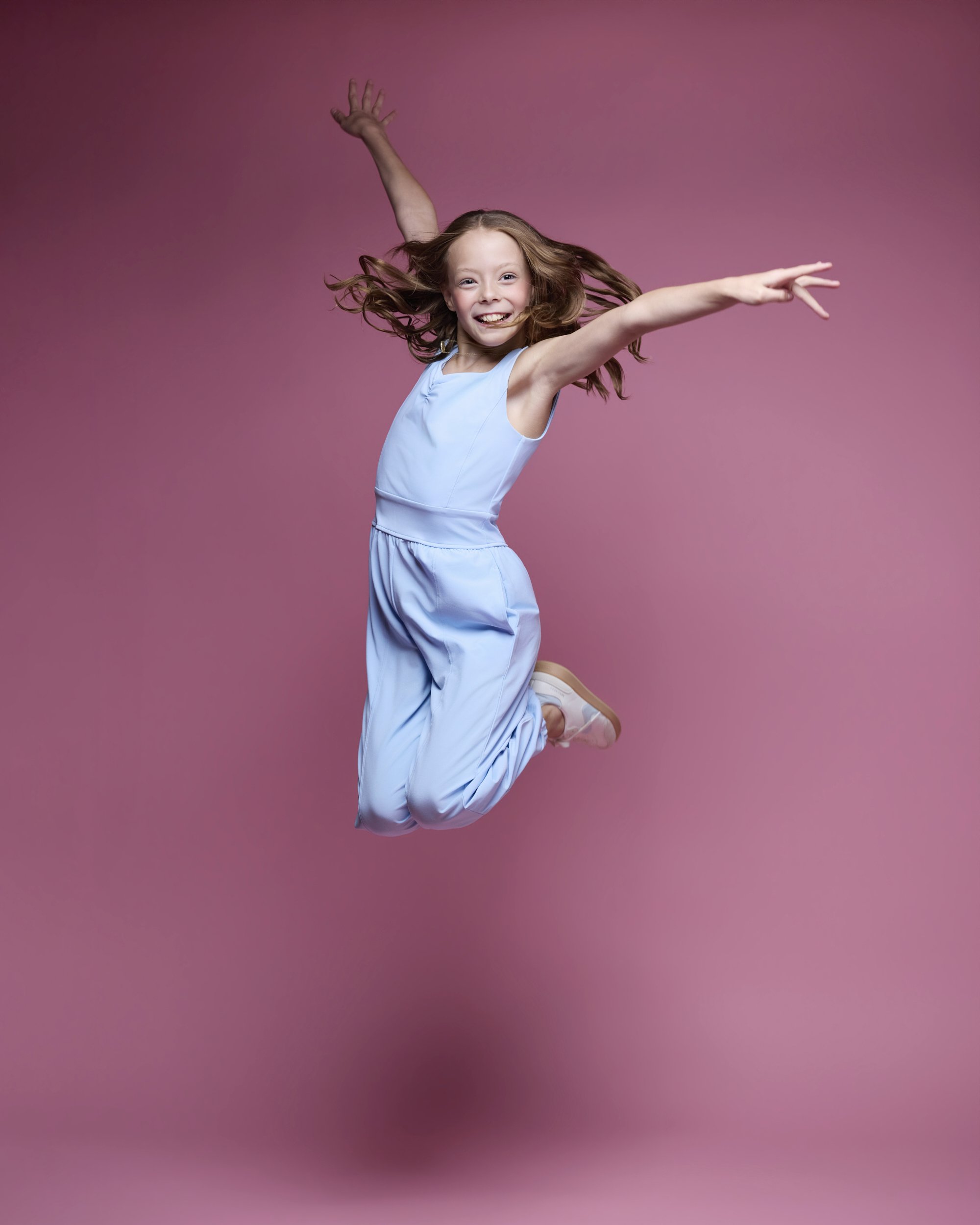 Moonbug-Photography-girl actor jump.jpg