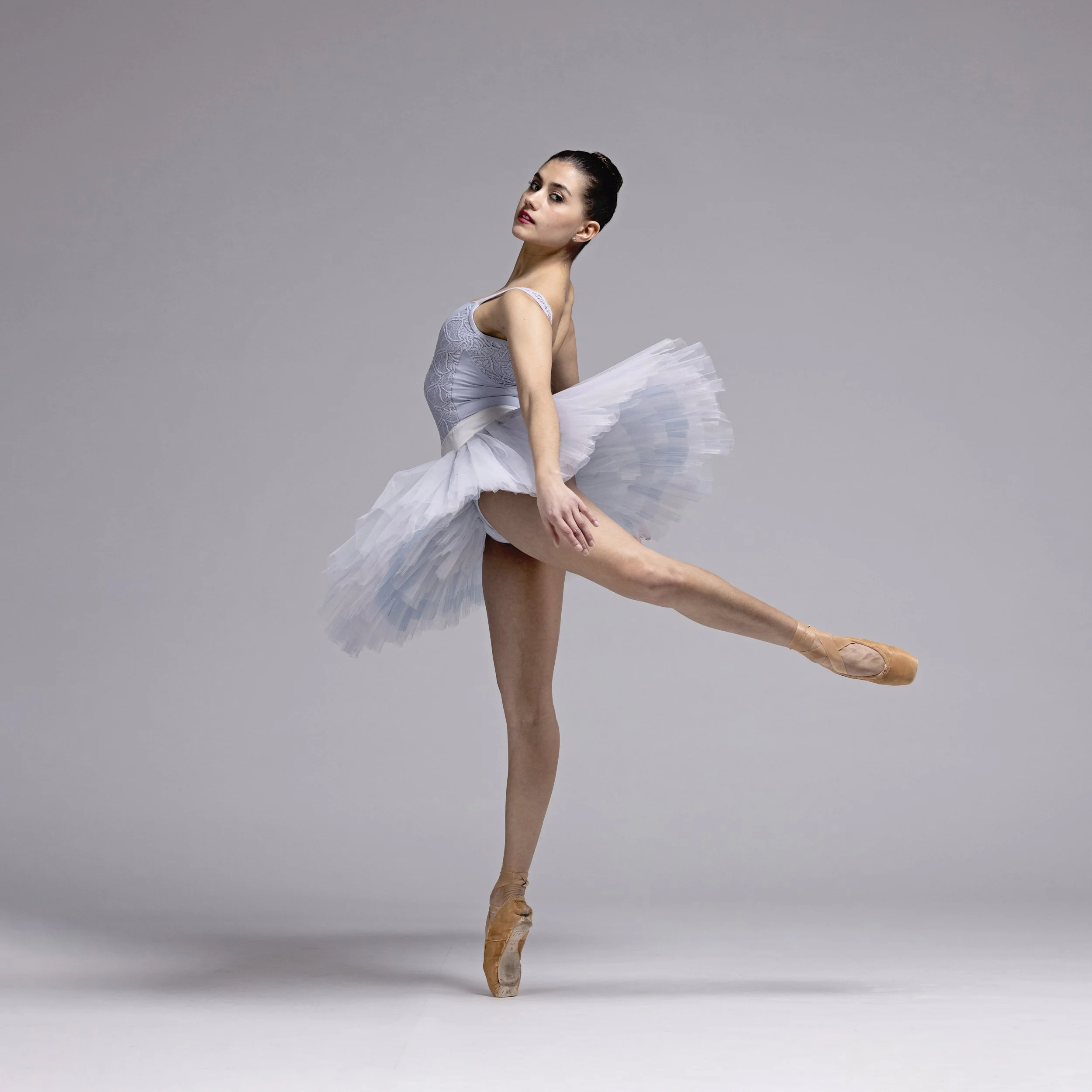 Moonbug-Photography-ballet low arabesque.jpg