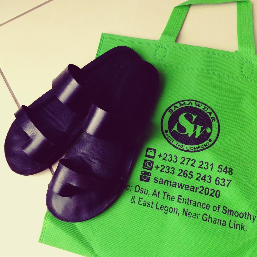 My first pair of custom-made shoes. Already six months I wear them almost every day.

Shopping in Ghana is about meeting talented and skilled craftspeople.

Do you know who made your shoes?

#whomademyclothes #fashionrevolution #samawear #ghana