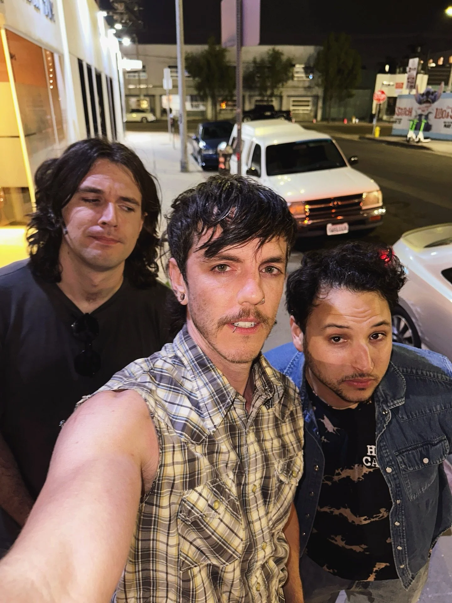 ⟡˙⋆🐁⭒🐬🎀 𝒮𝐻!𝒩𝐸𝑅 🎀🐬⭒🐁˙⋆⟡ Practices going hard!! One song in production, one song in post-production. 🔥🔥 Still deciding what song(s) to cover. 🤔