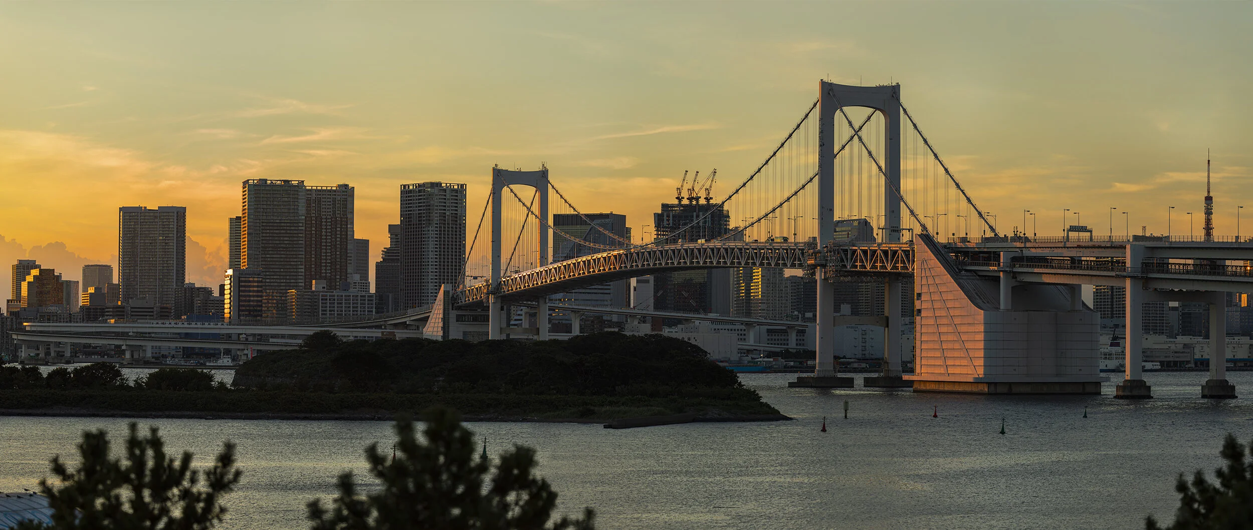 Rainbow_Bridge_Dusk_Panorama1c.jpg