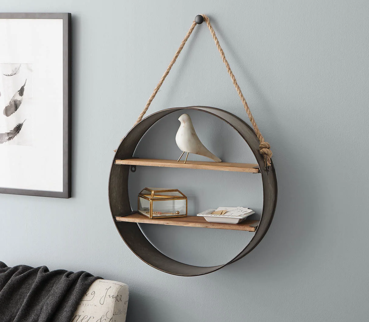 round shelf.jpg