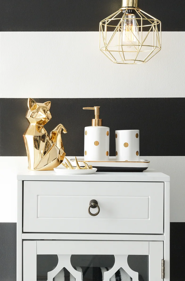 ChicRetreat_Geometric_bathroom_2_PIN.jpg