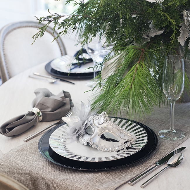 TableSetting-MidnightMasuerade.jpg