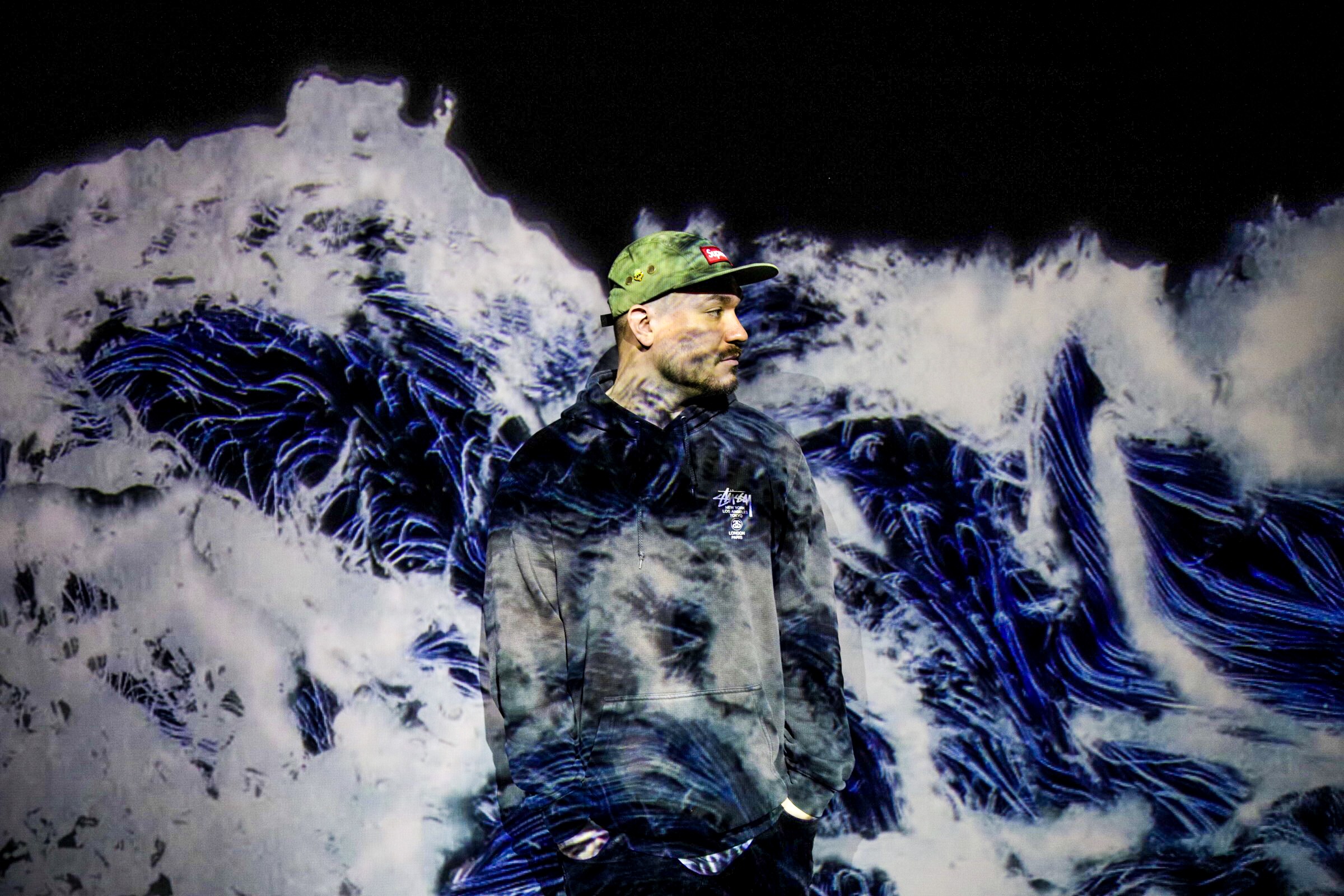 TeamLAB sbj.jpeg
