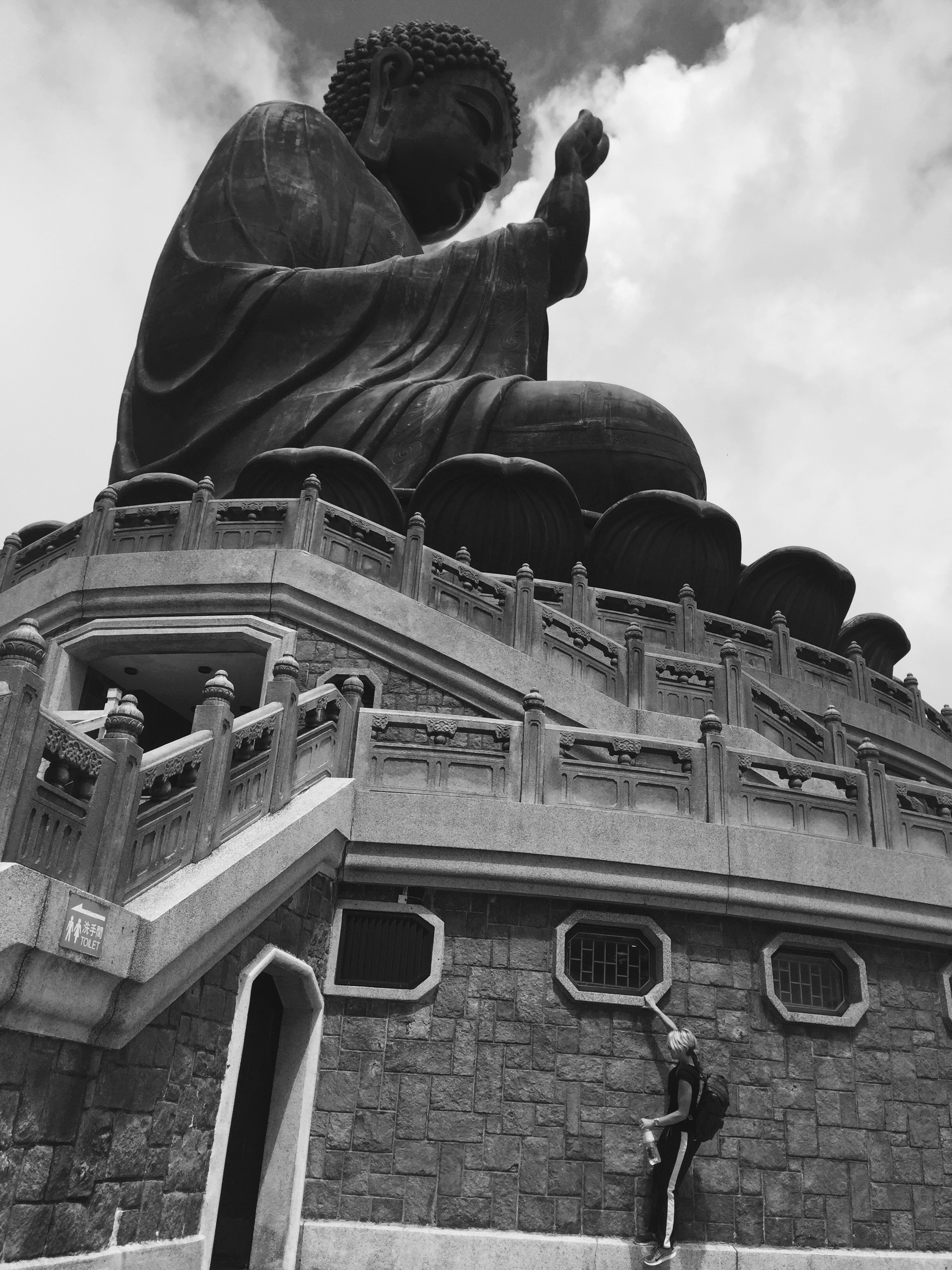 Scroll down and read about turning your 6-12 hour Hong Kong Layover into an adventure with the Tian Tan Buddha