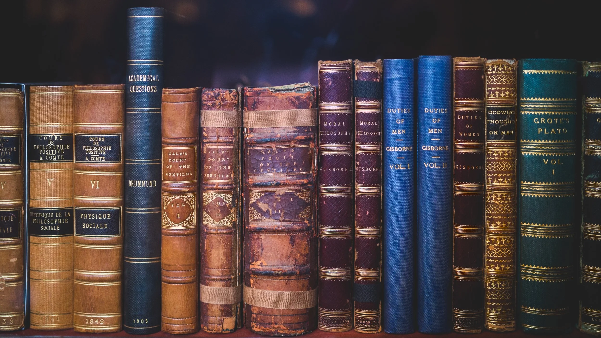 books-bookshelf-encyclopedia-34592.jpg