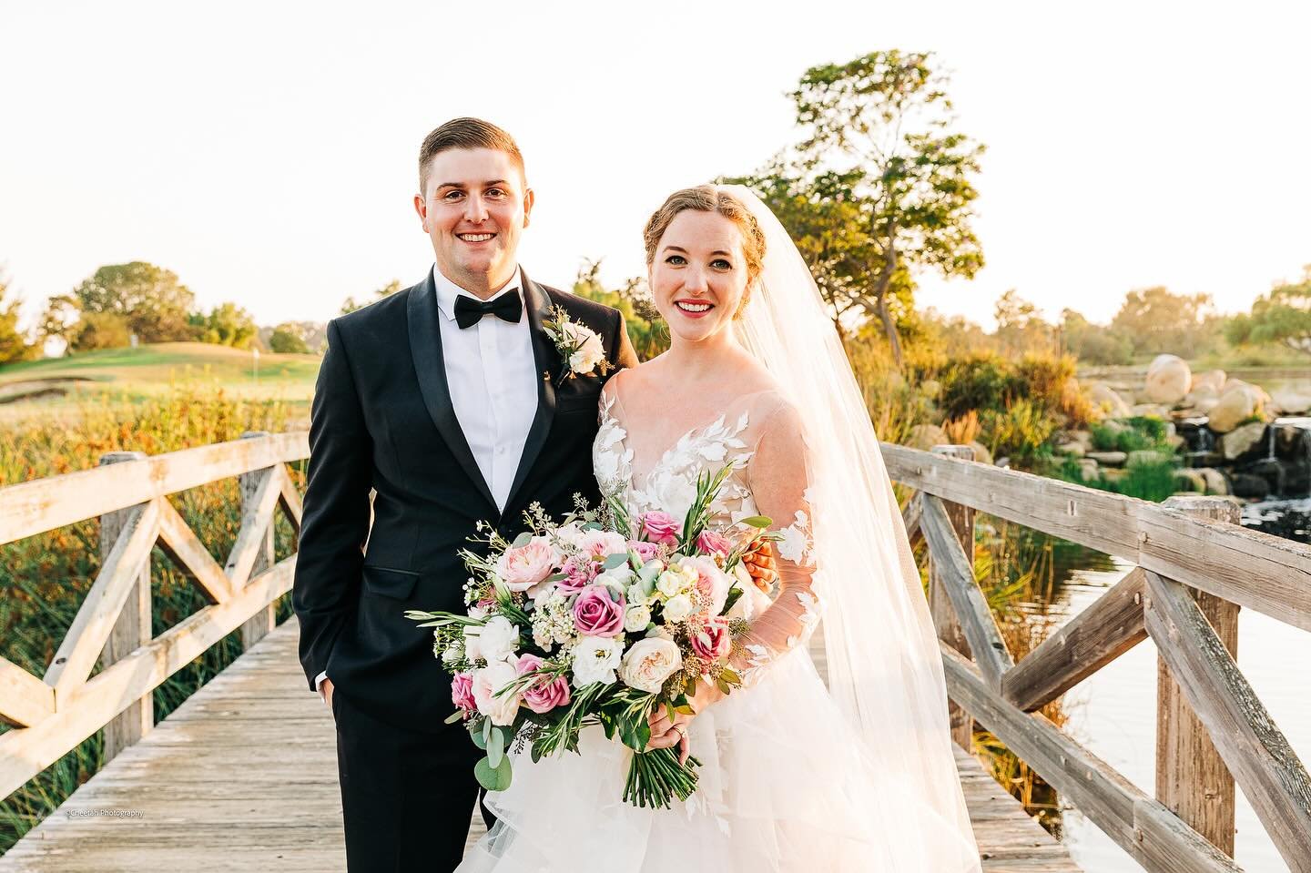 Gorgeous portrait of the Bride &amp; Groom🖤
#cheetahdjphotography
#salemmaweddingphotographer 
#salemmaweddingdj
#massachusettsweddingphotographer 
#massachusettsweddingdj 
#salemma
#salemmassachusetts 
#weloveweddings