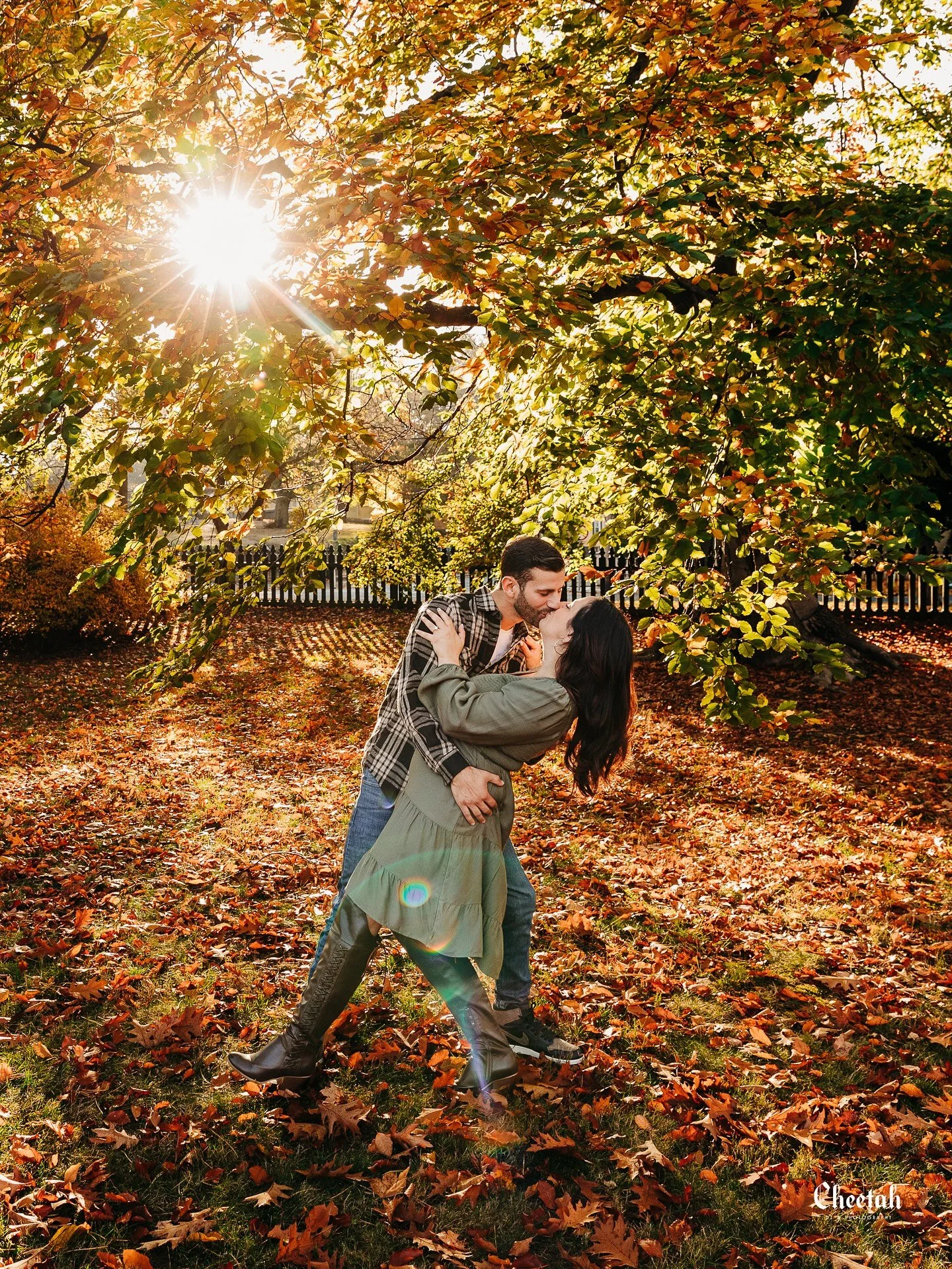 Fall Engagement Session in Salem🖤
#cheetahdjphotography
#salemmaweddingphotographer 
#salemmaweddingdj
#massachusettsweddingphotographer 
#massachusettsweddingdj 
#salemma
#salemmassachusetts 
#weloveweddings
#salemmass 
#witchcity