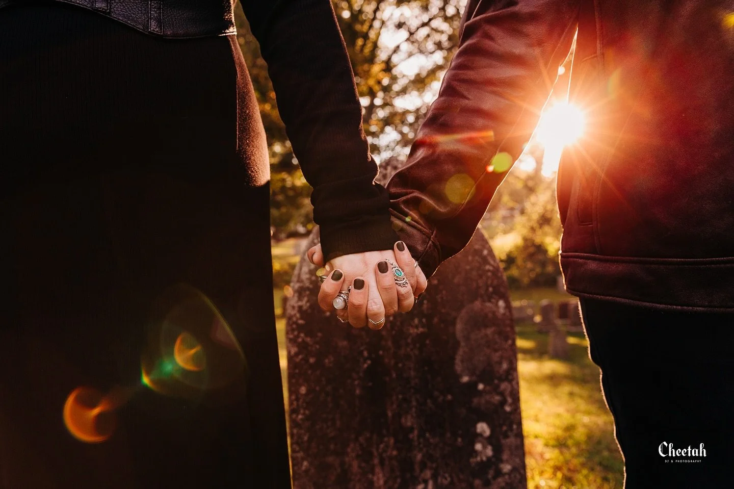 Cemetery Engagement Session🖤
#cheetahdjphotography
#salemmaweddingphotographer 
#salemmaweddingdj
#massachusettsweddingphotographer 
#massachusettsweddingdj 
#salemma
#salemmassachusetts 
#weloveweddings
#salemmass 
#witchcity