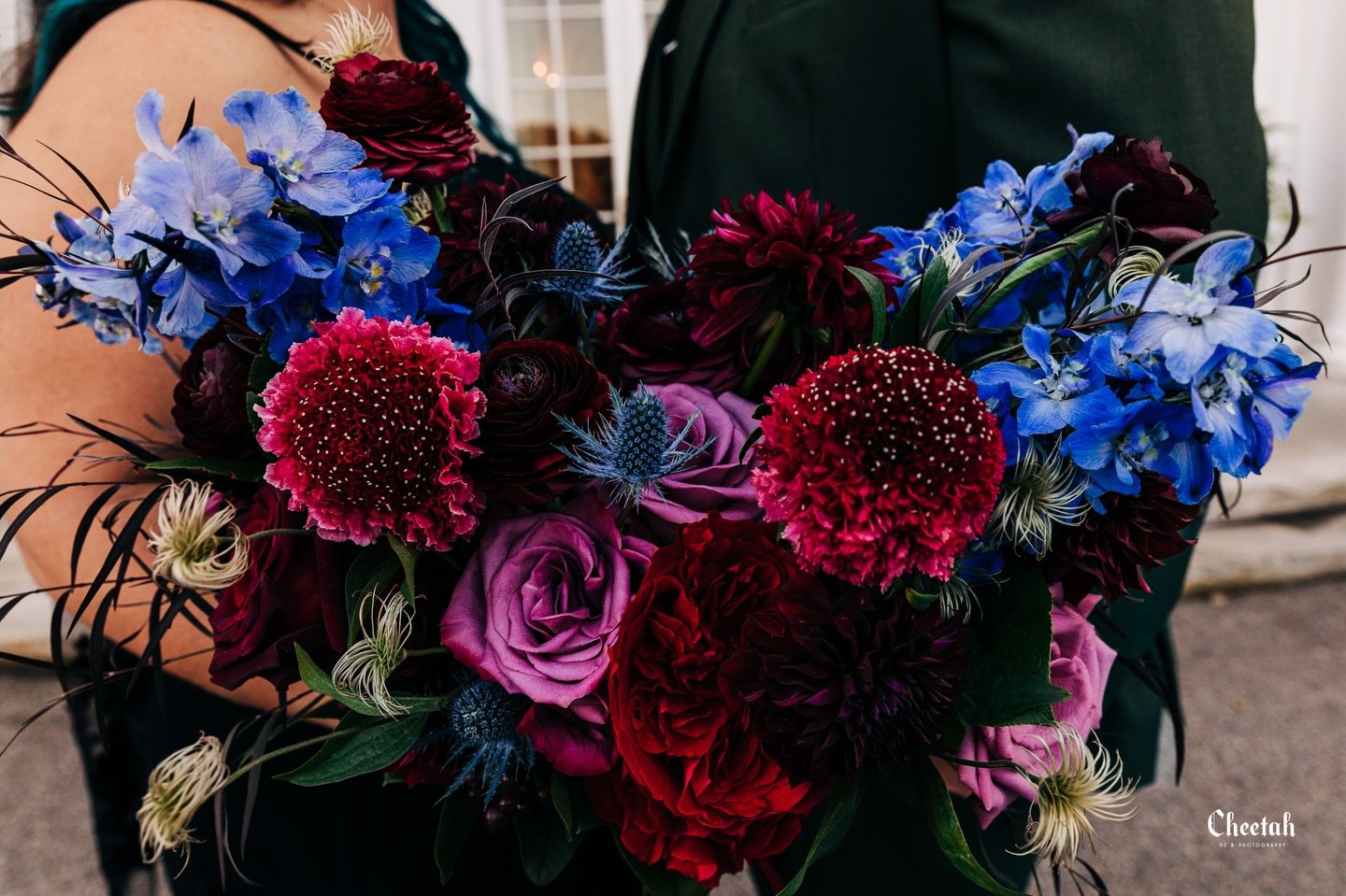 Beautiful Bouquet🖤
#cheetahdjphotography
#salemmaweddingphotographer 
#salemmaweddingdj
#massachusettsweddingphotographer 
#massachusettsweddingdj 
#salemma
#salemmassachusetts 
#weloveweddings
#salemmass 
#witchcity