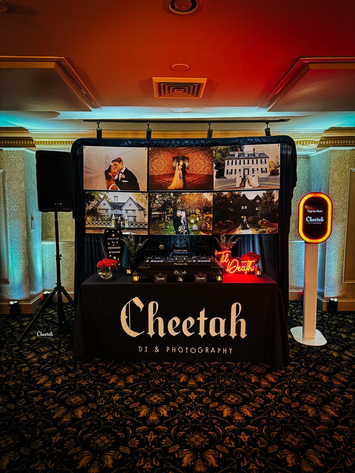 Our Booth at The Hawthorne Hotel Wedding Open House🖤

#cheetahdjphotography
#salemmaweddingphotographer 
#salemmaweddingdj
#salemma
#salemmassachusetts