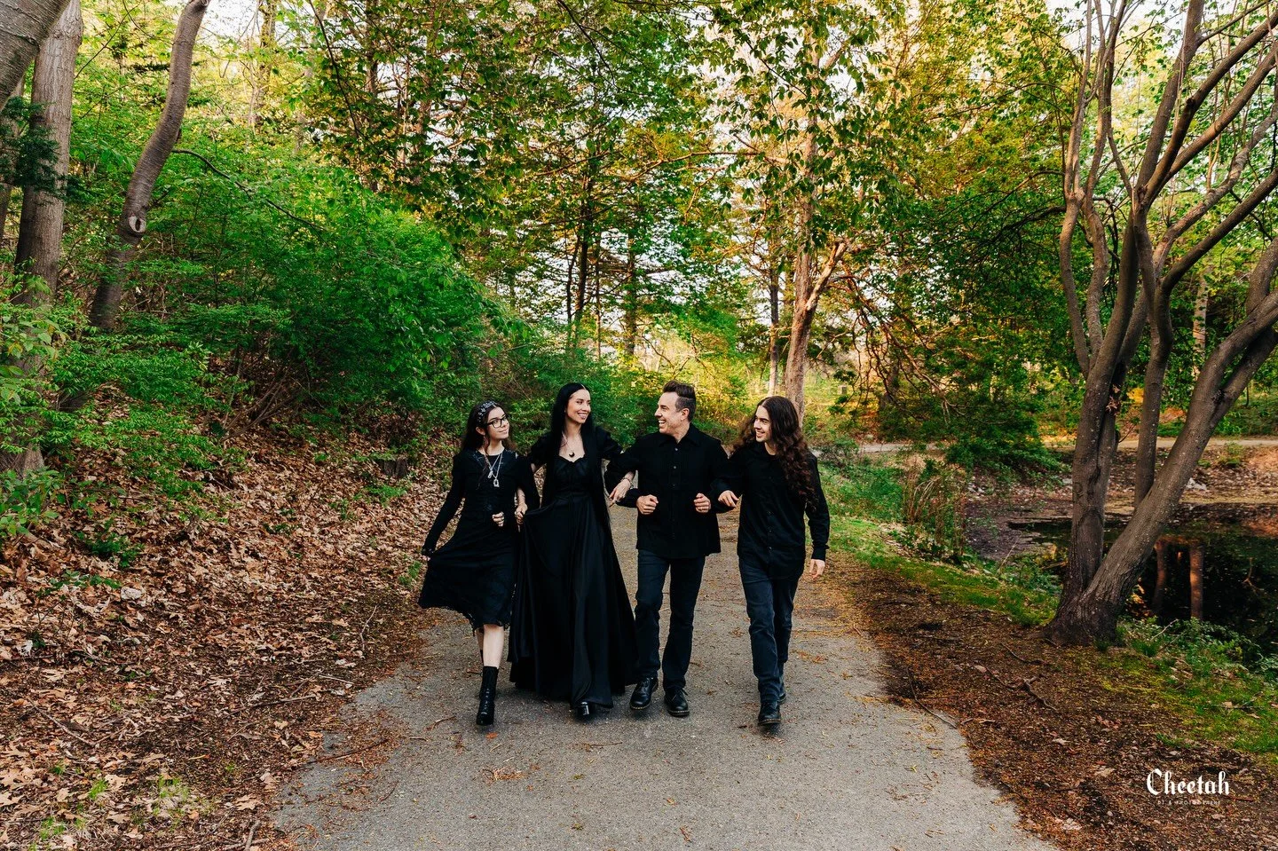 Happy Easter🐰🖤

#cheetahdjphotography
#salemma
#salemmassachusetts 
#salemmass 
#witchcity