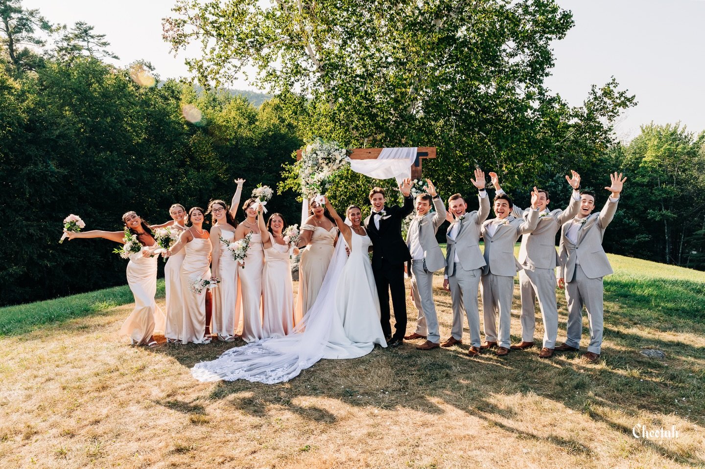 The Wedding Party🖤

#cheetahdjphotography
#salemmaweddingphotographer 
#salemmaweddingdj
#massachusettsweddingphotographer 
#massachusettsweddingdj