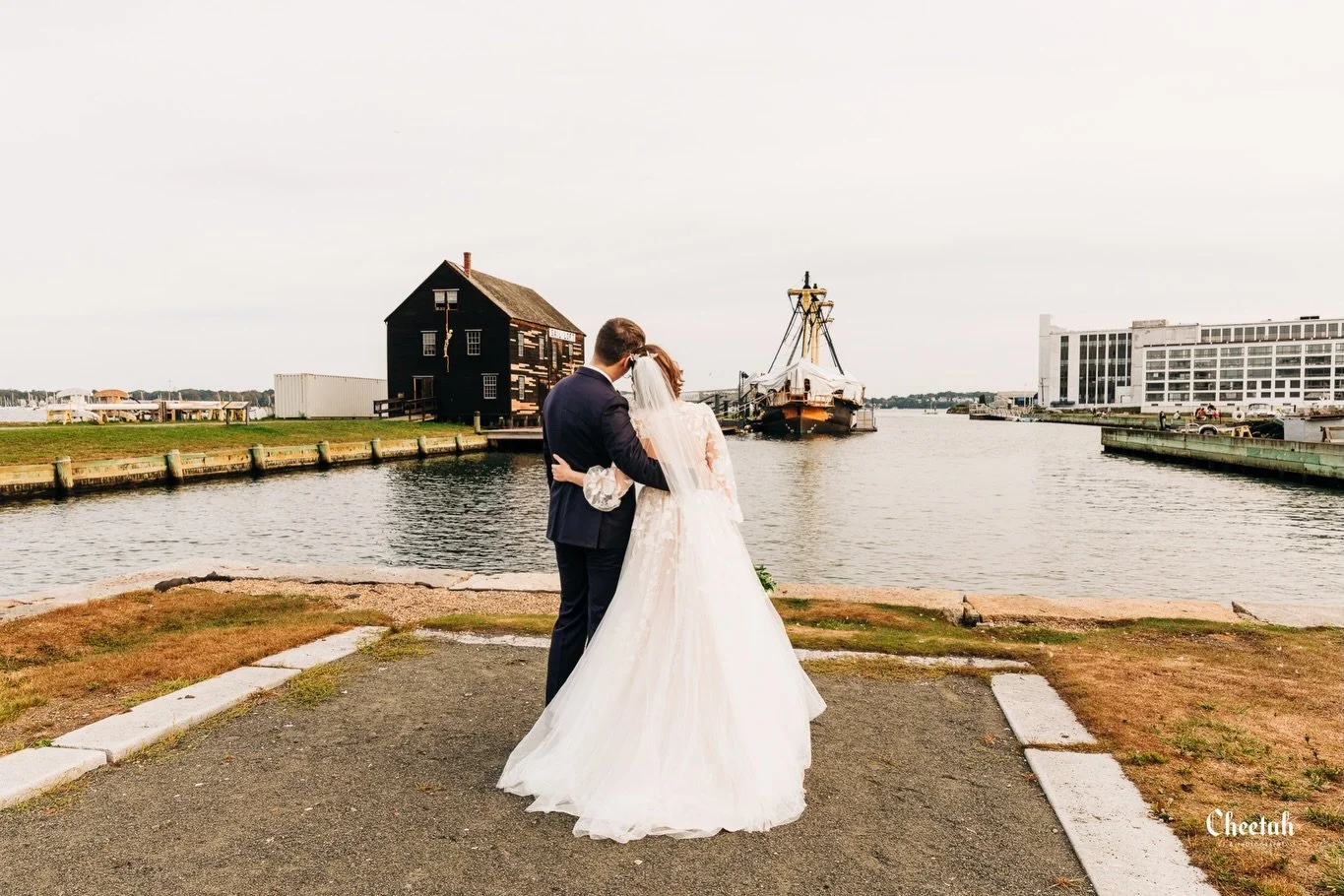 Salem Weddings are Beautiful🖤

#cheetahdjphotography
#salemmaweddingphotographer 
#salemmaweddingdj
#salemma
#salemmassachusetts