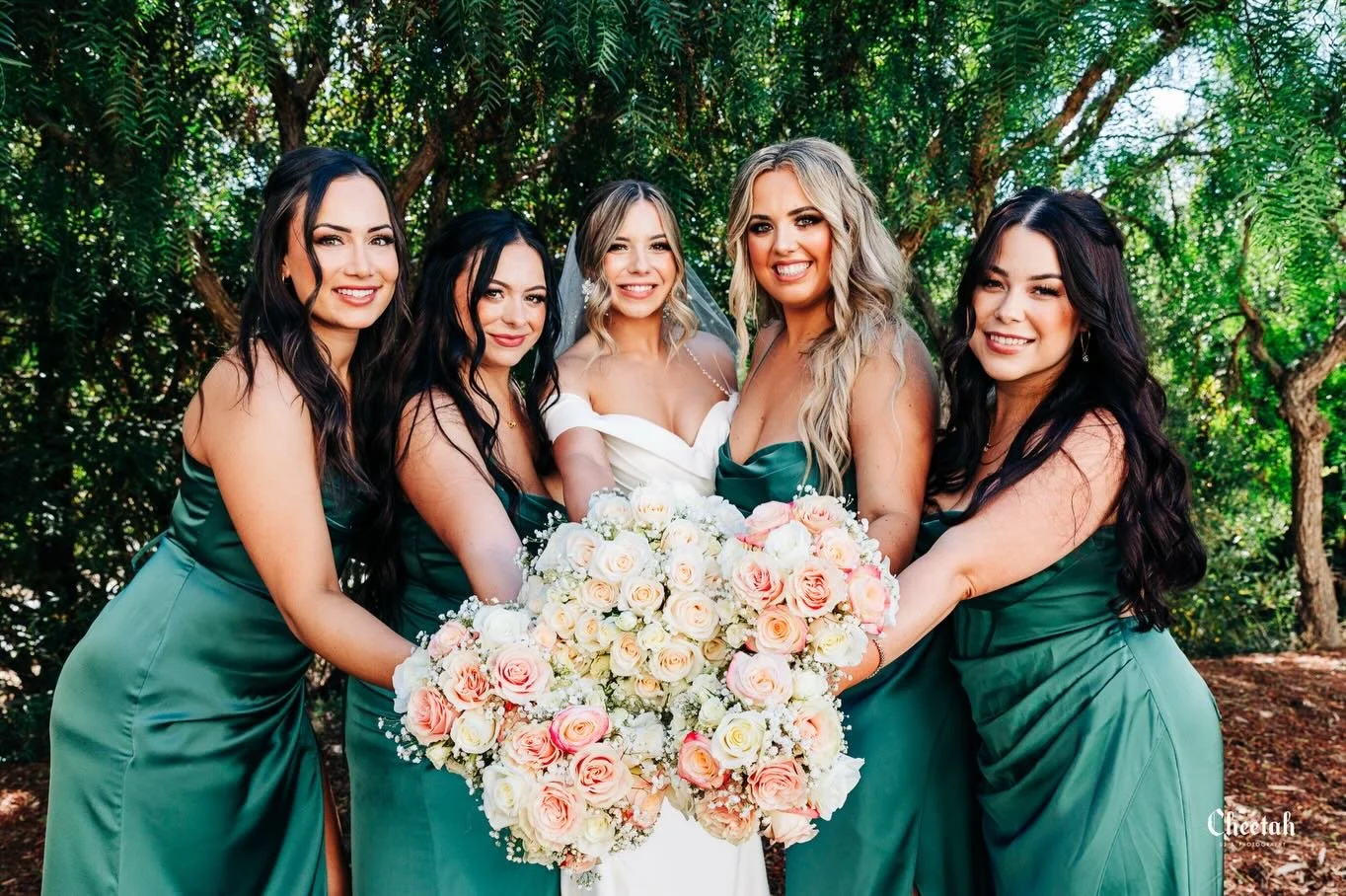 Bridesmaids🖤

#cheetahdjphotography
#salemmaweddingphotographer 
#salemmaweddingdj
#massachusettsweddingphotographer 
#massachusettsweddingdj