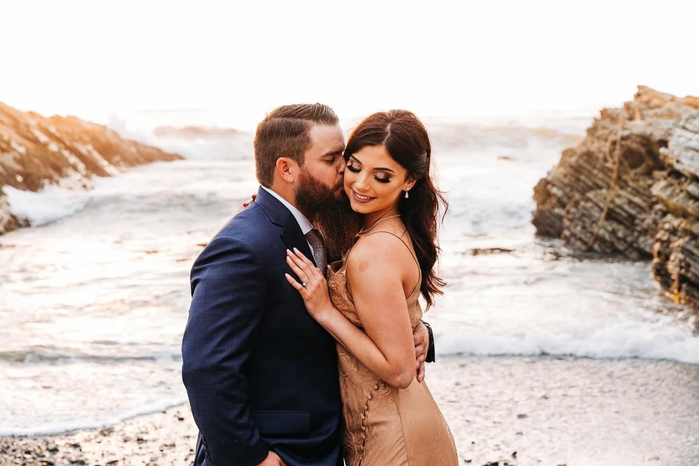 Beautiful Light and the Perfect Pose🖤

#cheetahdjphotography
#salemmaweddingphotographer 
#salemmaweddingdj
#massachusettsweddingphotographer 
#massachusettsweddingdj