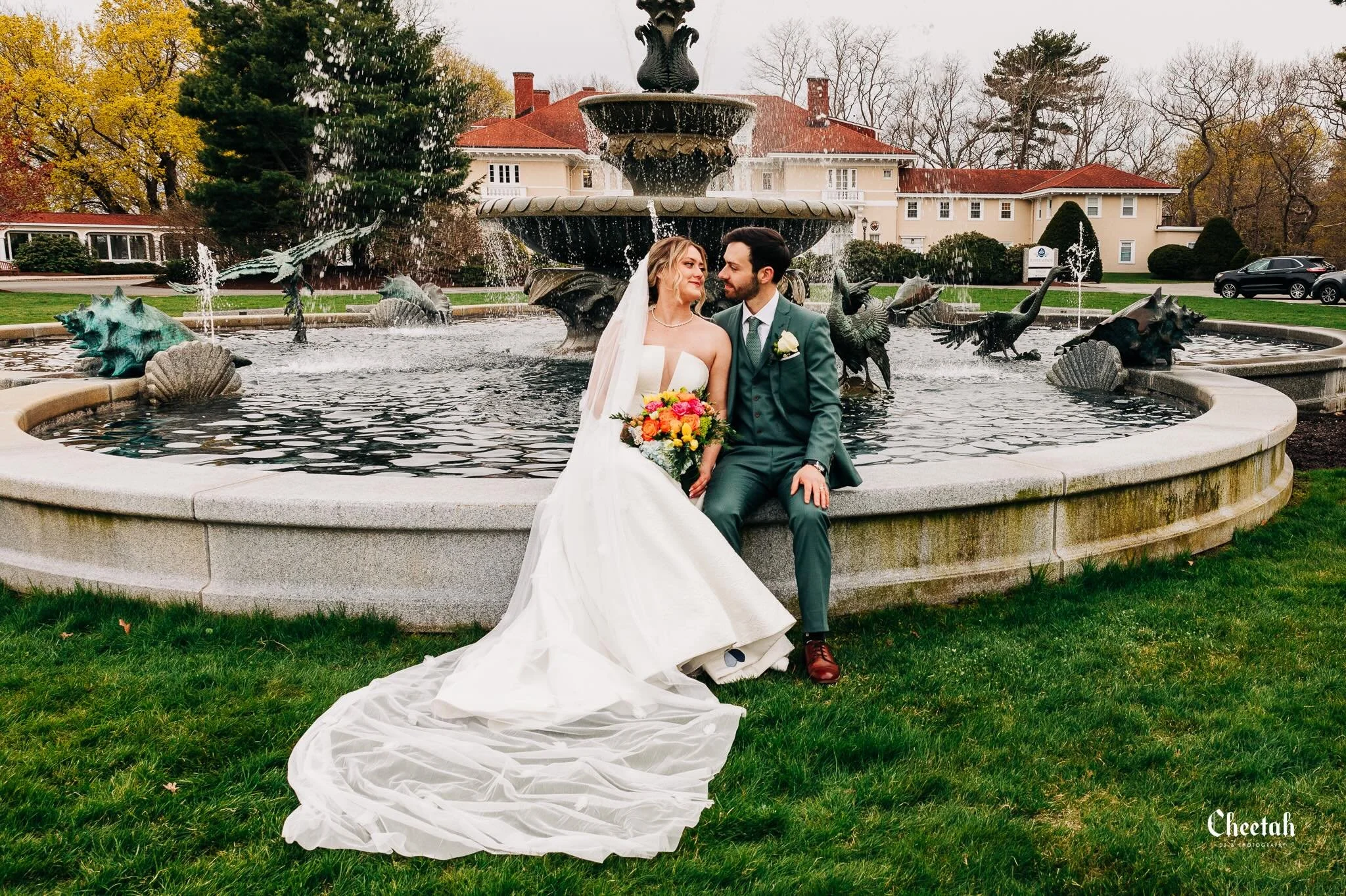 A little heart appeared in the fountain at just the right moment🖤

#WeddingInspiration #RomanticWedding #LoveStory #WeddingDayMagic #CheetahDJPhotography