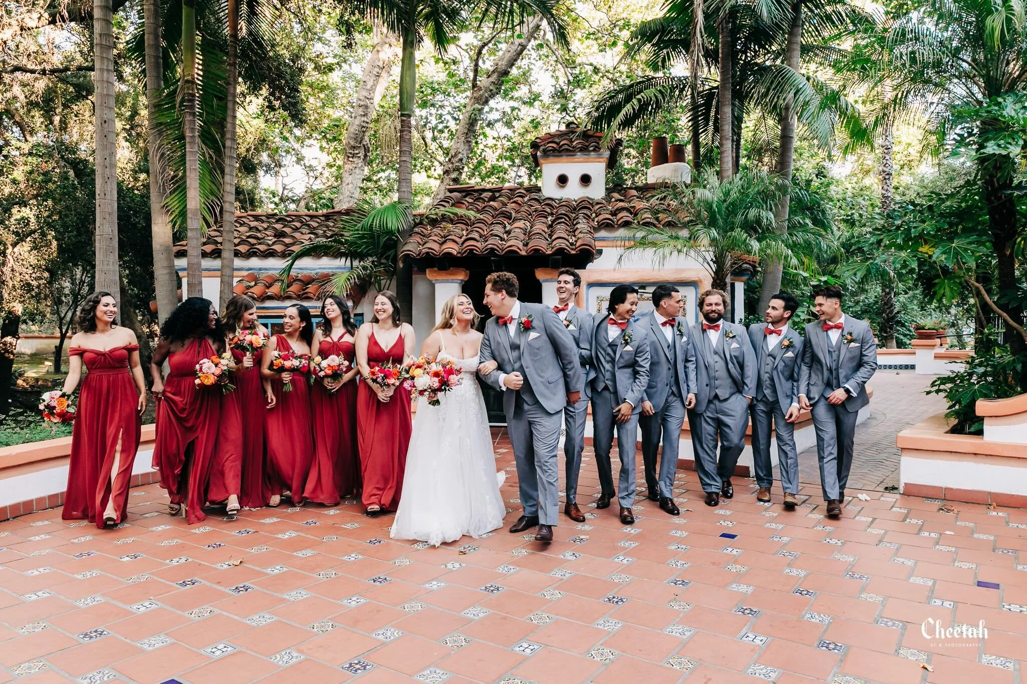 The best wedding photos happen when everyone forgets the camera is there.🖤

#CheetahDJPhotography #WeddingPhotographer #WeddingPartyPhotos #WeddingInspiration #MassachusettsWeddingPhotographer