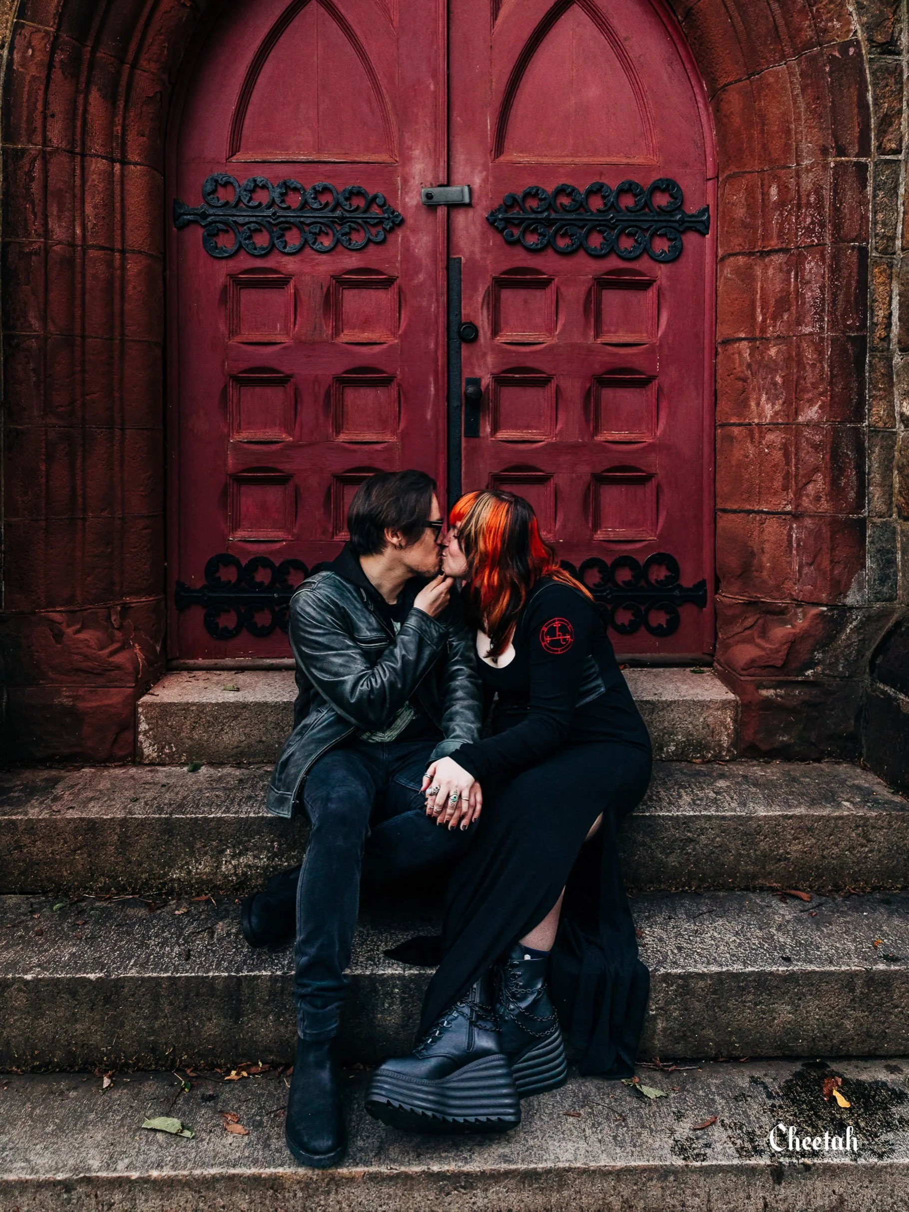 Love, but make it a little darker. 🖤🥀

Salem was definitely made for couples like these two.

#SalemMA #SalemEngagementPhotographer #MassachusettsWeddingPhotographer #AlternativeWeddingPhotographer #CheetahDJPhotography