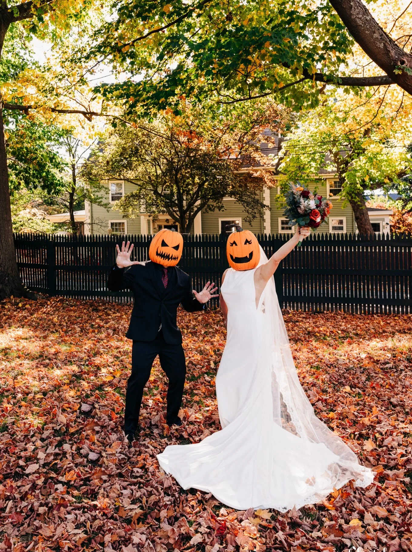 Who says your wedding has to be traditional? 🎃🖤

A little spooky, a little romantic, and a whole lot of Salem magic. 🍂

For the couples who dare to do things differently, this is your sign to have the Halloween wedding of your dreams.

📍 Salem, M
