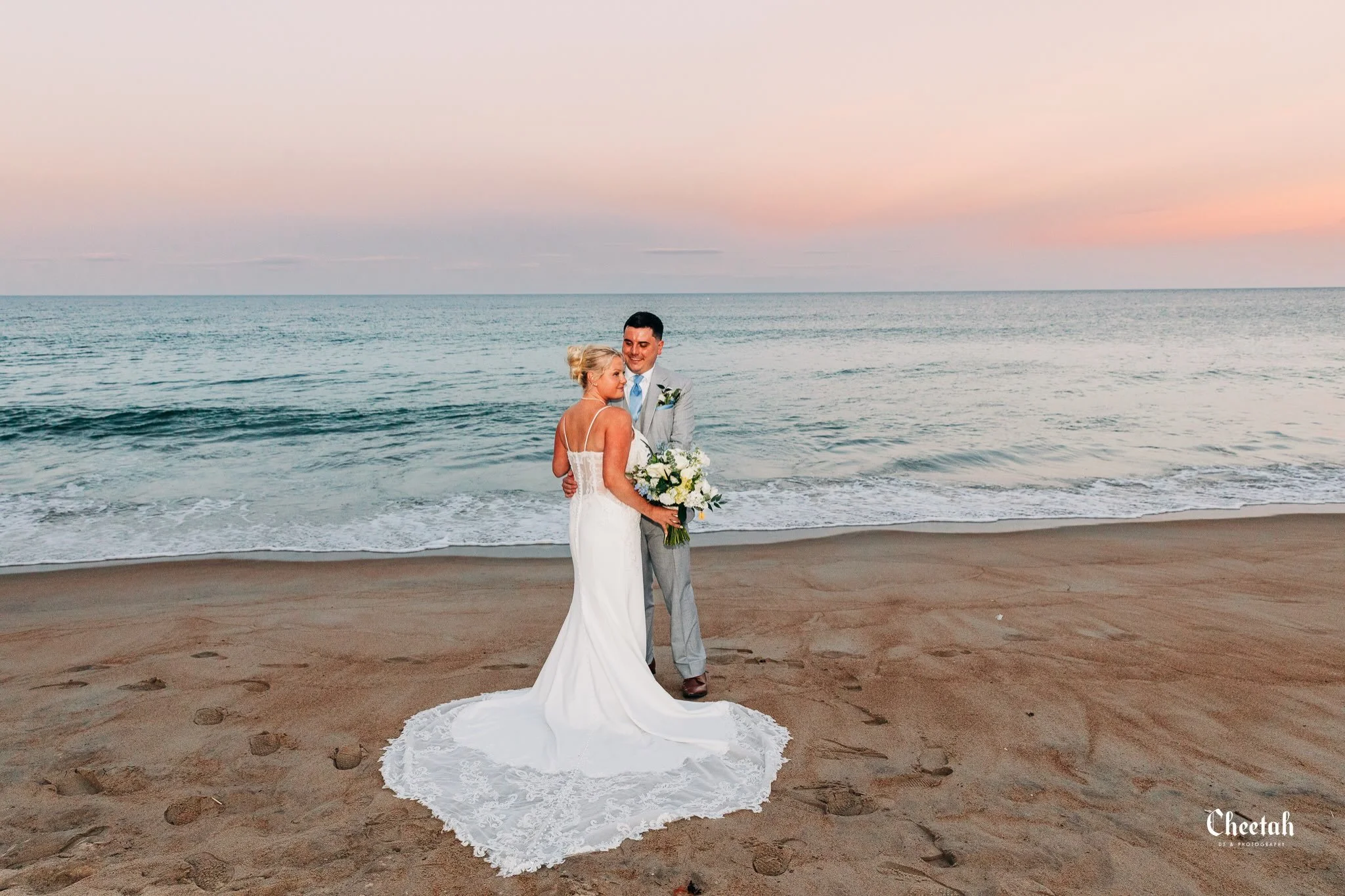 A little sneak peek while I work on Rachel &amp; Jack&rsquo;s wedding gallery. 🖤📸

#SalemMAWeddingPhotographer
#NorthShoreWeddingPhotographer
#NewEnglandWeddingPhotographer
#MassachusettsWeddingPhotographer
#CheetahDJPhotography