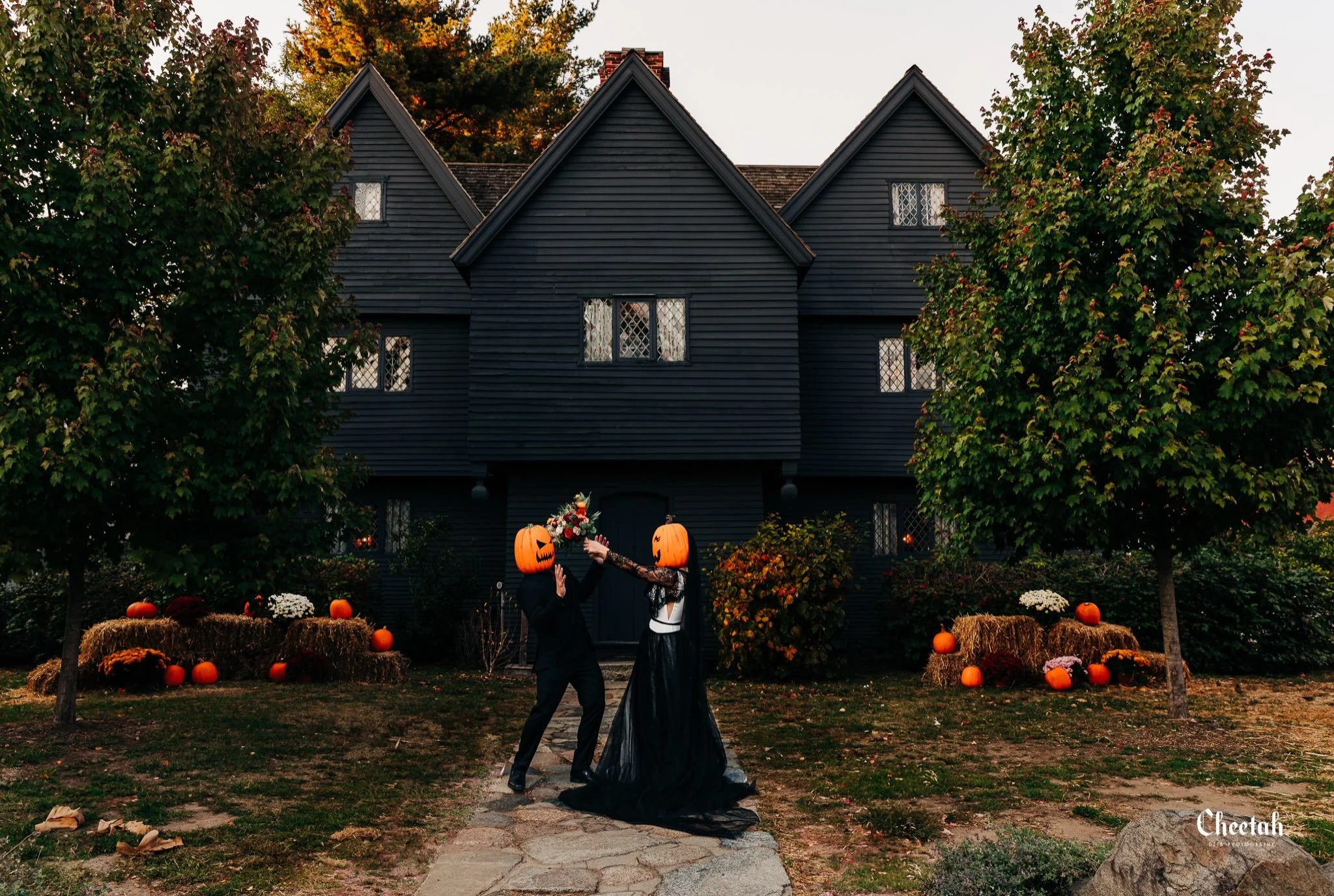 Forget the traditional wedding photos&mdash;we do things a little differently in Witch City. 🕸️🎃

#CheetahDjPhotography
#SalemMassachusetts
#SalemMA
#TheWitchHouse
#SalemWeddingPhotographer
