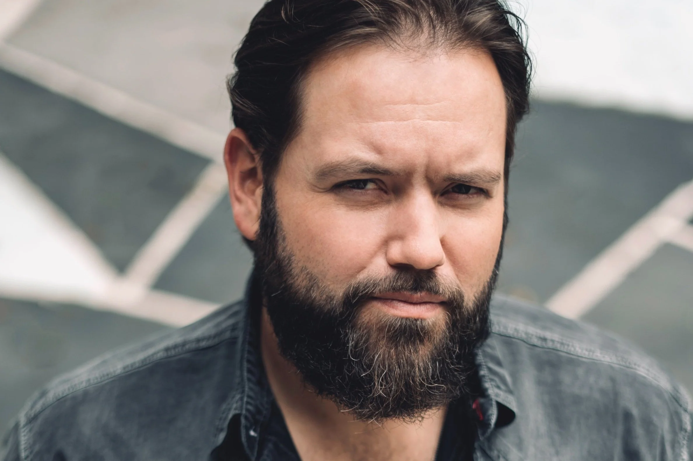 MIKE RYAN RELEASES NEW SINGLE  “JACKET ON”