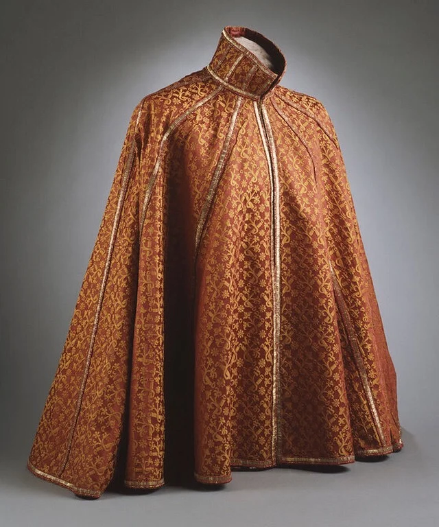 DETAIL LOOK - Historical Fashion