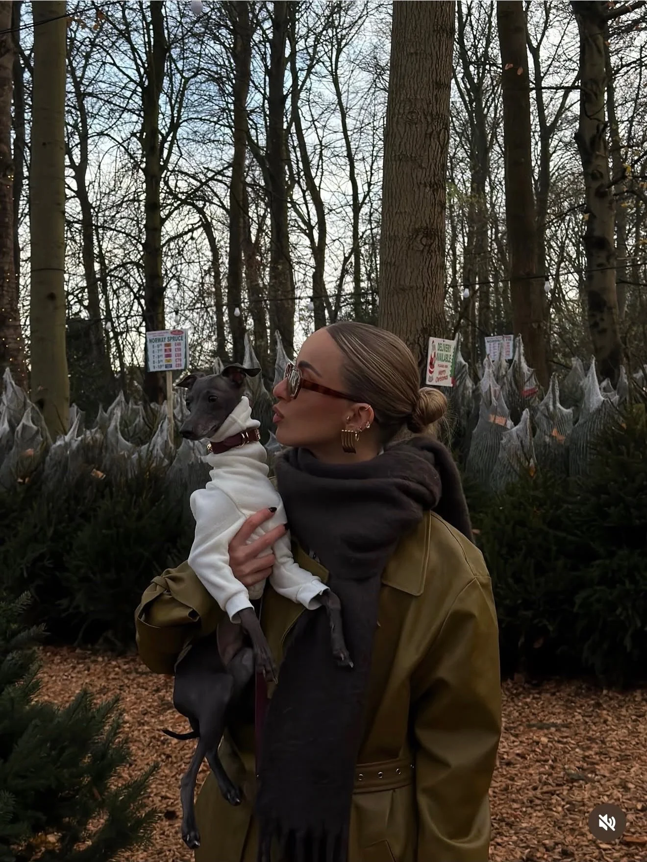 It&rsquo;s Yoshi &amp; Bethan&rsquo;s style class in our favourite subject - Winter White 👏 &hellip;and if your not so daring, take a look at our beautiful Nappa leather collar in &lsquo;off white&rsquo;.
Photo credit: @bethanmccoy