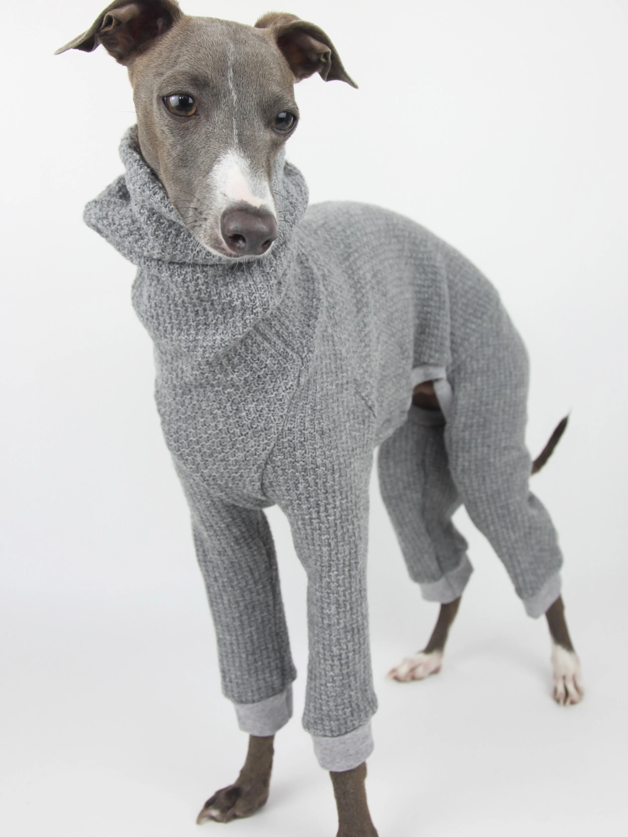 Sourced from our Italian mill, this micro-structure wool is ultrasoft, lightweight and high insulating. 
Reserved for the discerning few. 

Available in romper and pullover. Designed and Made in London