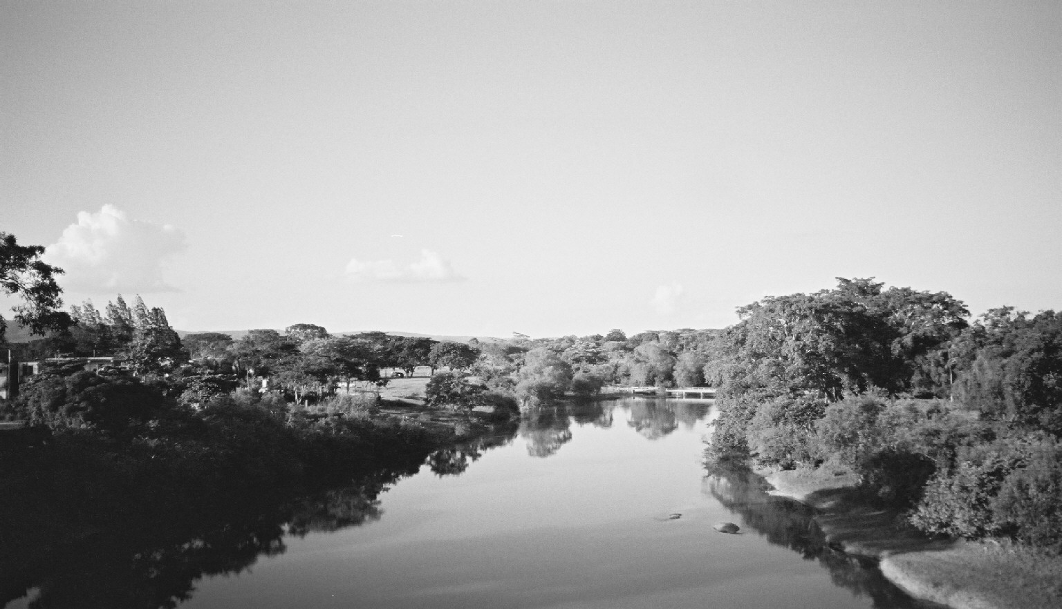 Inspirited by the breathtaking Macal River, which is a river running through Cayo District in western Belize. Sites along the river include the ancient Mayan town of Cahal Pech. Taking the local historical and contexture element to as a foundation to help devolved the project.