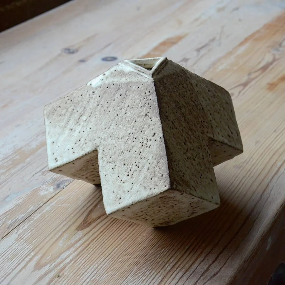 Tri pod vase with matt white glaze
.
.
.
.
.
.
#pottery #ceramics #clay #craft #mattwhite #white #vase #handmade #tripod #handbuilt #square #handmade #made #maker #makersgonnamake #designermaker #design #smallbusiness #studio #suffolkcraftsociety #su