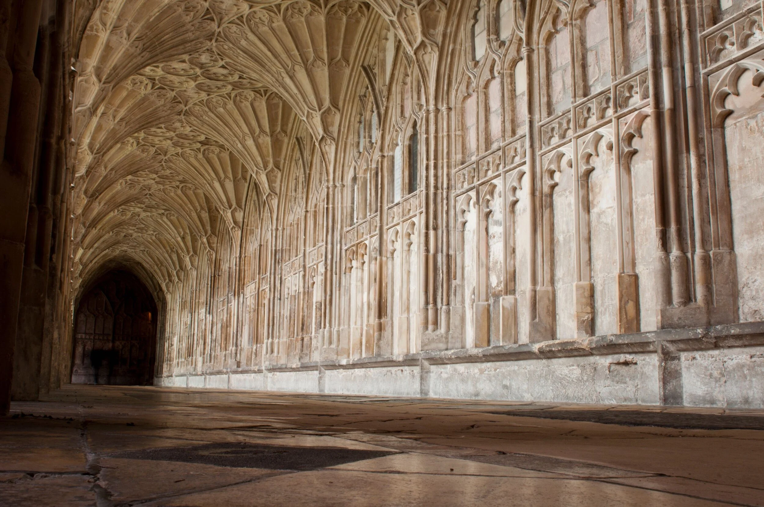 The+cloisters+of+Gloucester+Cathedral
